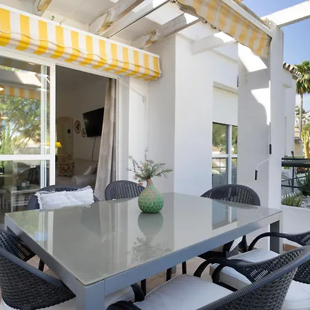 Family Friendly Near Puerto Banus * ماربيا