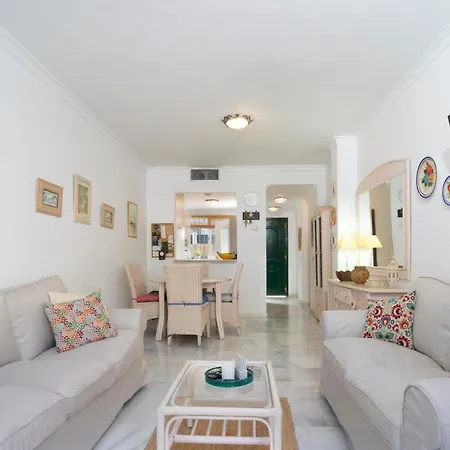 Family Friendly Near Puerto Banus شقة ماربيا